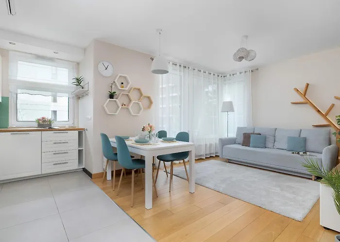 Family In Cracow With Parking, Desk And Bathtub By Renters Apartman *