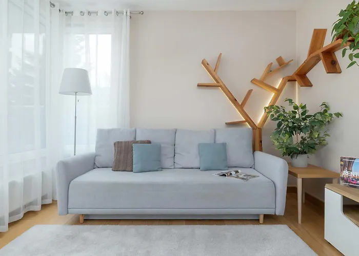 Family In Cracow With Parking, Desk And Bathtub By Renters Krakkó