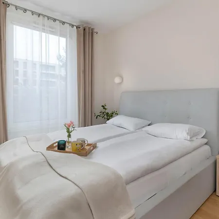 Apartamento Family In Cracow With Parking, Desk And Bathtub By Renters *