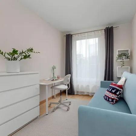 Appartement Family In Cracow With Parking, Desk And Bathtub By Renters Cracovie