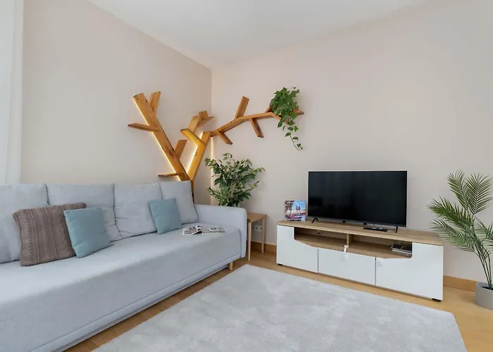 شقة Family In Cracow With Parking, Desk And Bathtub By Renters